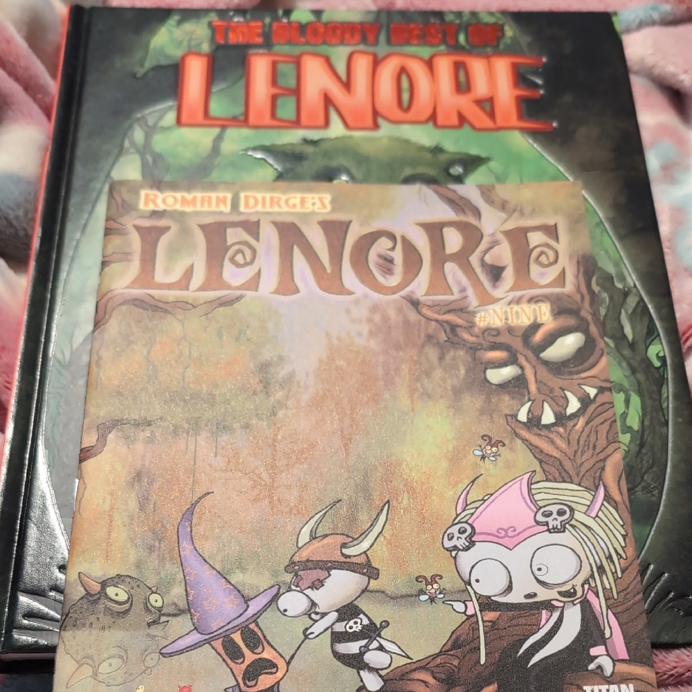 Lenore Comic Book Set